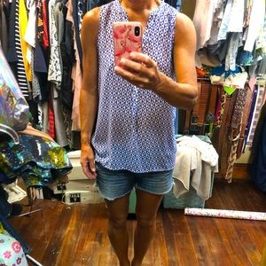 Gap brand sleeveless button down blouse